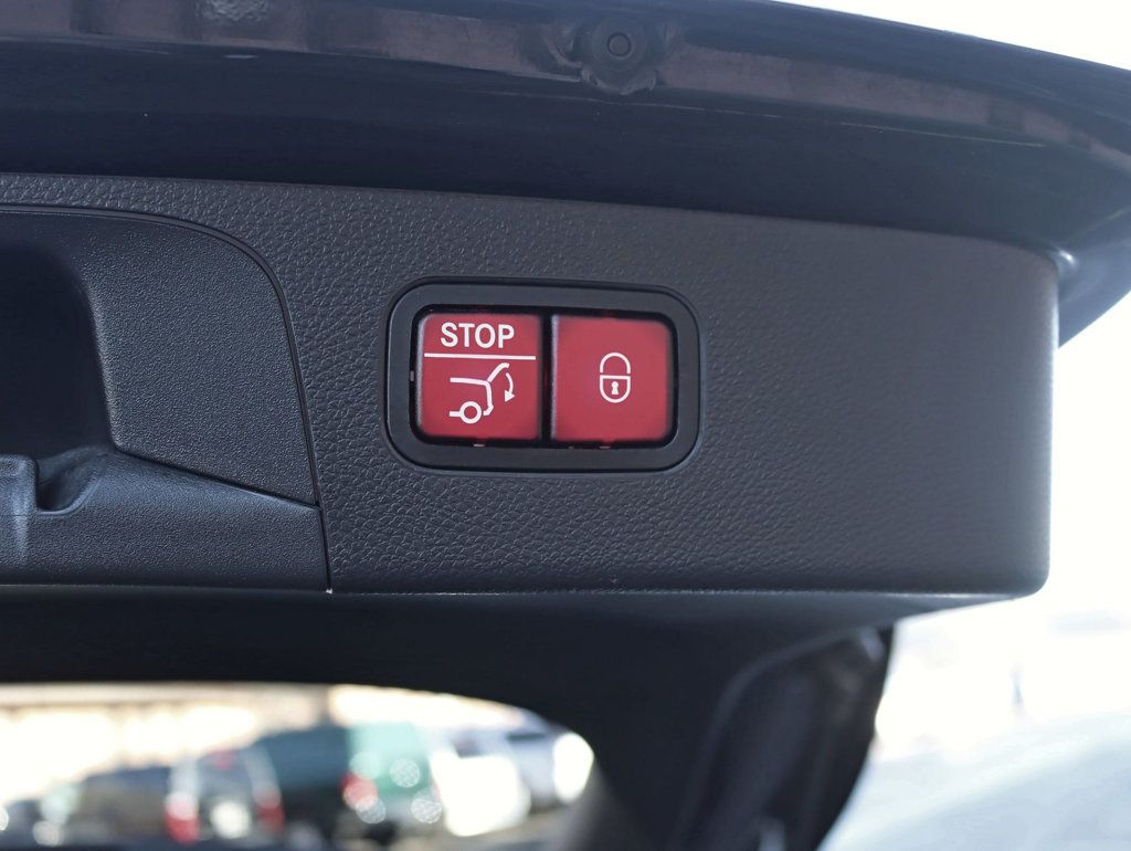 2018 Mercedes-Benz GLC GLC 300 4MATIC SUV - 22691759 - 31