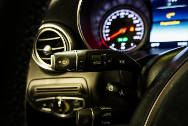 2018 Mercedes-Benz GLC GLC 300 4MATIC SUV - 23007023 - 18