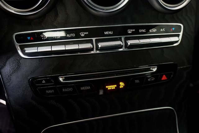 2018 Mercedes-Benz GLC GLC 300 4MATIC SUV - 23007023 - 24