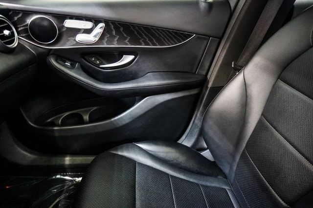2018 Mercedes-Benz GLC GLC 300 4MATIC SUV - 23007023 - 28