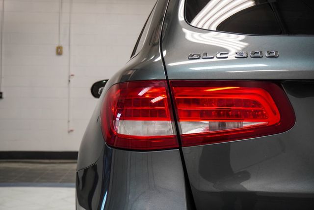 2018 Mercedes-Benz GLC GLC 300 4MATIC SUV - 23007023 - 38