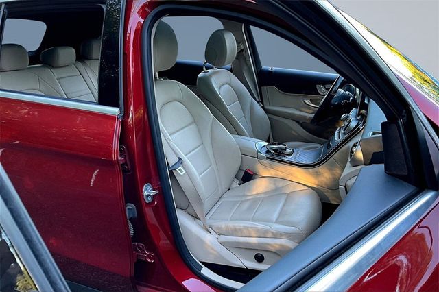 2018 Mercedes-Benz GLC GLC 300 4MATIC SUV - 22926340 - 12