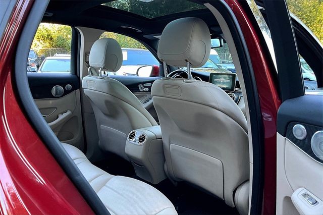 2018 Mercedes-Benz GLC GLC 300 4MATIC SUV - 22926340 - 14