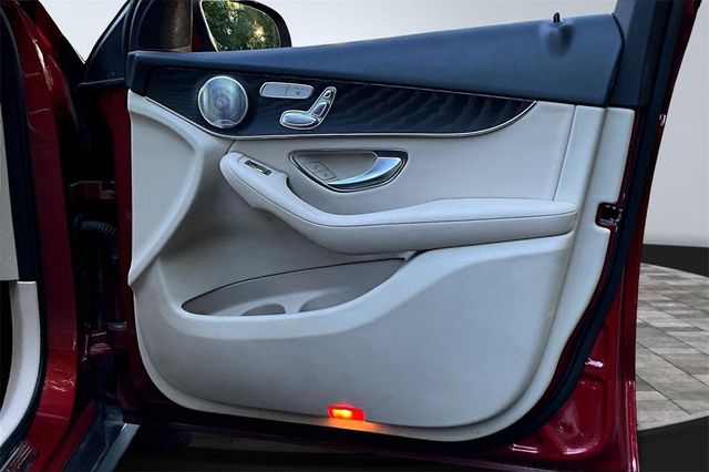 2018 Mercedes-Benz GLC GLC 300 4MATIC SUV - 22926340 - 15