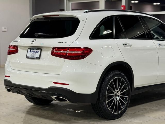 2018 Mercedes-Benz GLC GLC 300 4MATIC SUV - 22975584 - 10