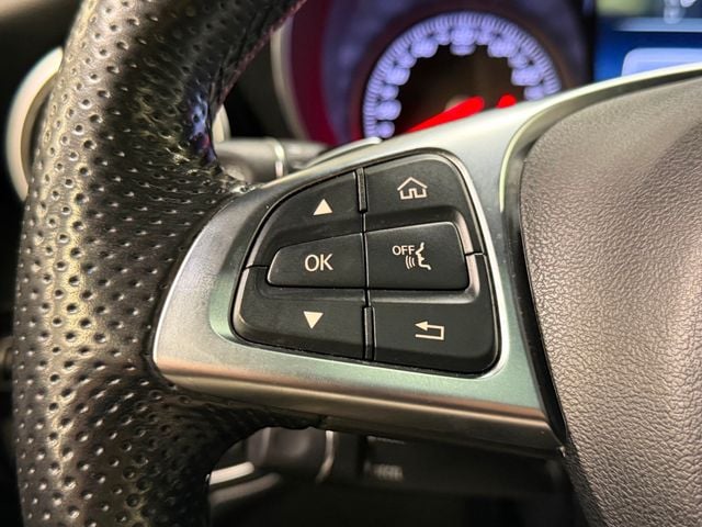 2018 Mercedes-Benz GLC GLC 300 4MATIC SUV - 22975584 - 26