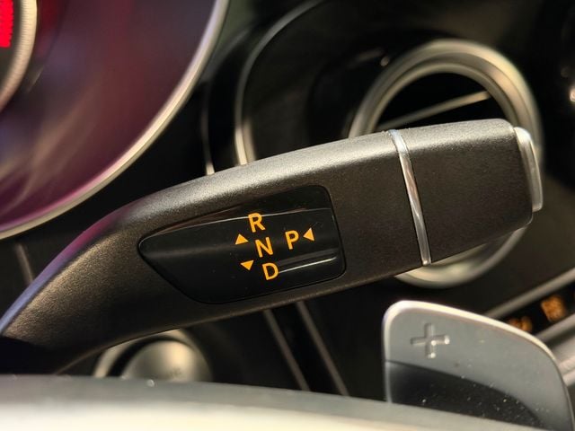 2018 Mercedes-Benz GLC GLC 300 4MATIC SUV - 22975584 - 32