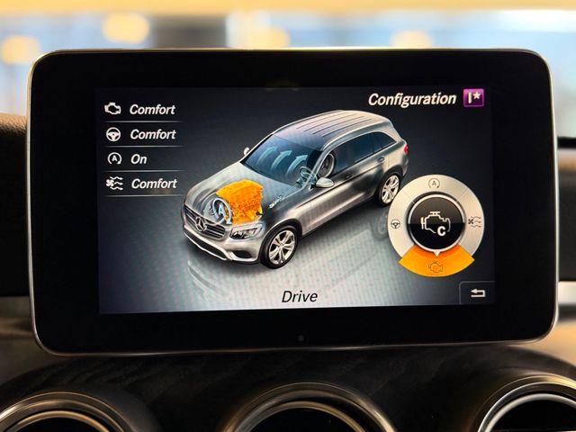 2018 Mercedes-Benz GLC GLC 300 4MATIC SUV - 23011512 - 30