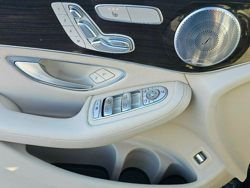 2018 Mercedes-Benz GLC GLC 300 4MATIC SUV - 22951268 - 33