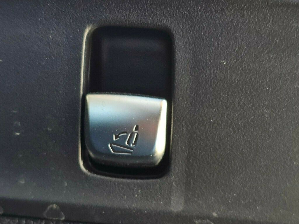 2018 Mercedes-Benz GLC GLC 300 4MATIC SUV - 22951268 - 34