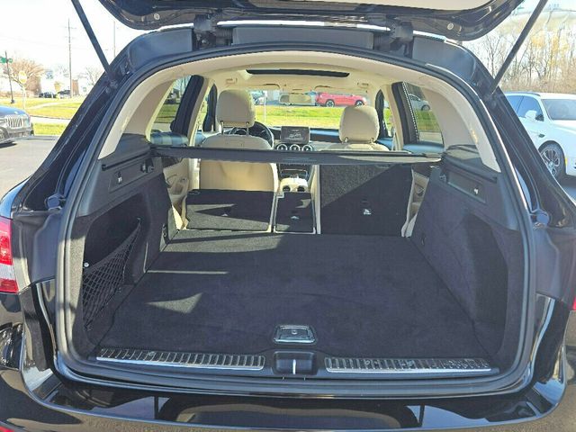 2018 Mercedes-Benz GLC GLC 300 4MATIC SUV - 22951268 - 45