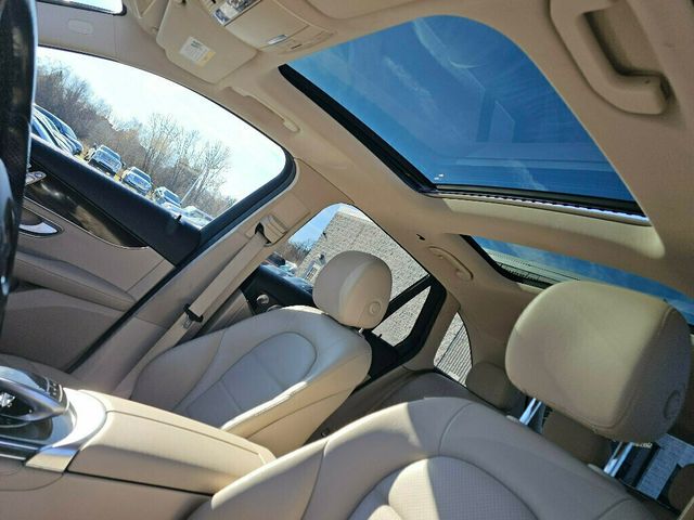 2018 Mercedes-Benz GLC GLC 300 4MATIC SUV - 22951268 - 4