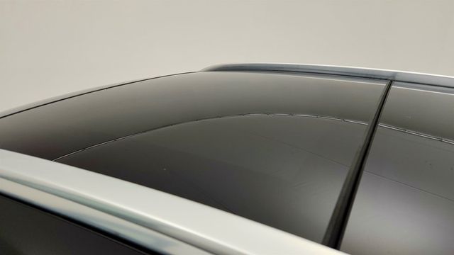 2018 Mercedes-Benz GLC GLC 300 4MATIC SUV w/ Panorama Roof & Premium Package - 23021734 - 9
