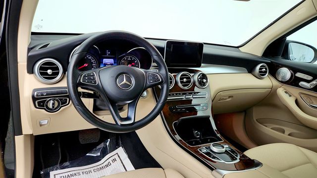 2018 Mercedes-Benz GLC GLC 300 4MATIC SUV w/ Panorama Roof & Premium Package - 23021734 - 11