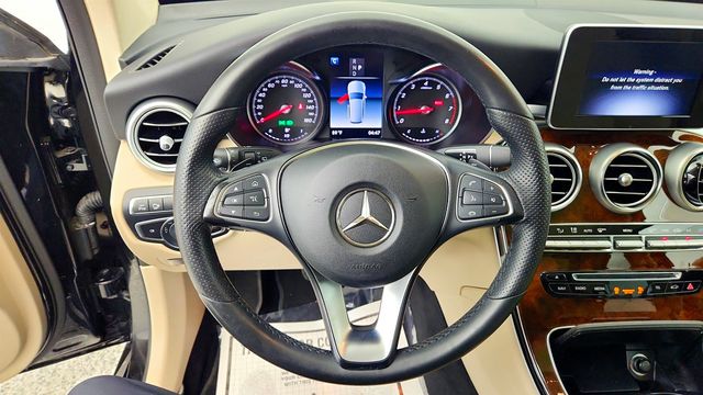 2018 Mercedes-Benz GLC GLC 300 4MATIC SUV w/ Panorama Roof & Premium Package - 23021734 - 12