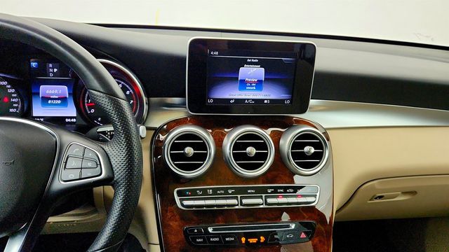 2018 Mercedes-Benz GLC GLC 300 4MATIC SUV w/ Panorama Roof & Premium Package - 23021734 - 16