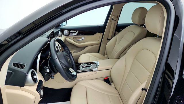 2018 Mercedes-Benz GLC GLC 300 4MATIC SUV w/ Panorama Roof & Premium Package - 23021734 - 18