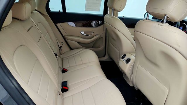 2018 Mercedes-Benz GLC GLC 300 4MATIC SUV w/ Panorama Roof & Premium Package - 23021734 - 21
