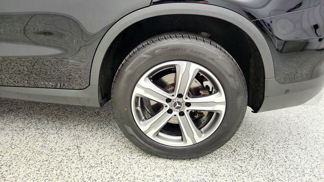 2018 Mercedes-Benz GLC GLC 300 4MATIC SUV w/ Panorama Roof & Premium Package - 23021734 - 8
