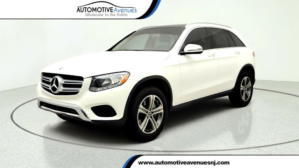 2018 Mercedes-Benz GLC GLC 300 4MATIC SUV w/ Premium Pkg, Panorama Roof & KEYLESS GO - 23056742 | Video 1