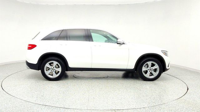 2018 Mercedes-Benz GLC GLC 300 4MATIC SUV w/ Premium Pkg, Panoramic Roof & Burmester SS - 22958787 - 3