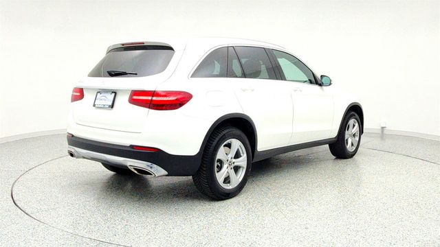 2018 Mercedes-Benz GLC GLC 300 4MATIC SUV w/ Premium Pkg, Panoramic Roof & Burmester SS - 22958787 - 4