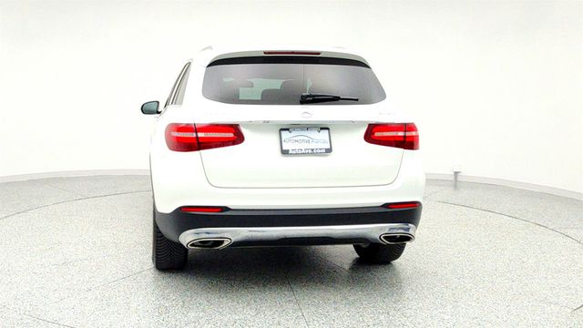 2018 Mercedes-Benz GLC GLC 300 4MATIC SUV w/ Premium Pkg, Panoramic Roof & Burmester SS - 22958787 - 5