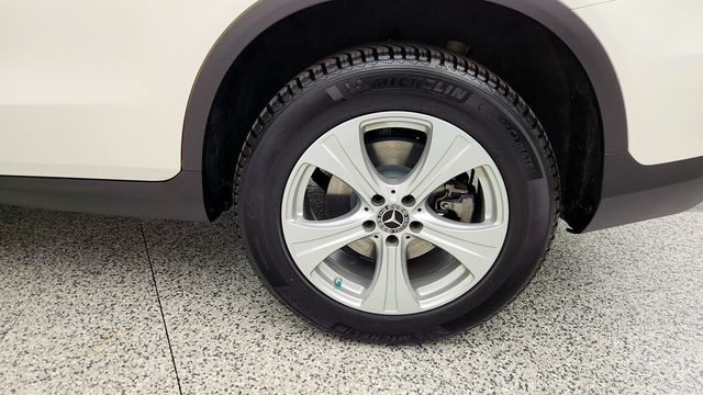 2018 Mercedes-Benz GLC GLC 300 4MATIC SUV w/ Premium Pkg, Panoramic Roof & Burmester SS - 22958787 - 8