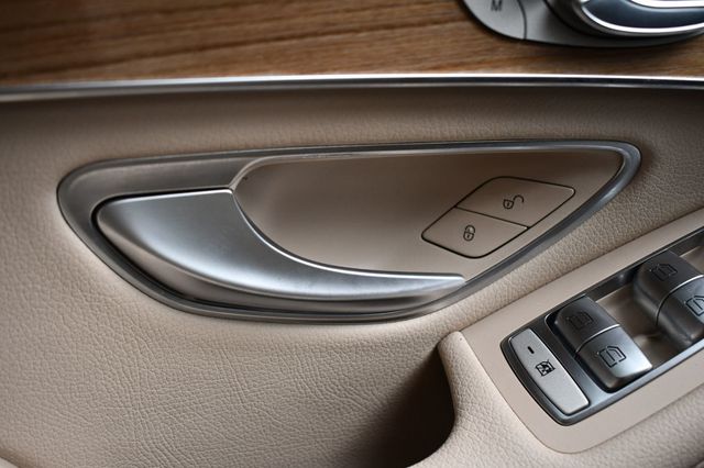 2018 Mercedes-Benz GLC GLC 300 SUV - 23050072 - 15