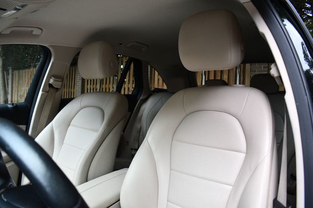2018 Mercedes-Benz GLC GLC 300 SUV - 23050072 - 17