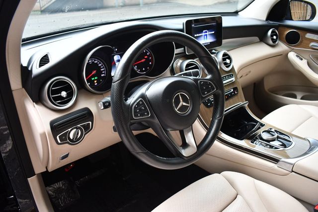 2018 Mercedes-Benz GLC GLC 300 SUV - 23050072 - 18