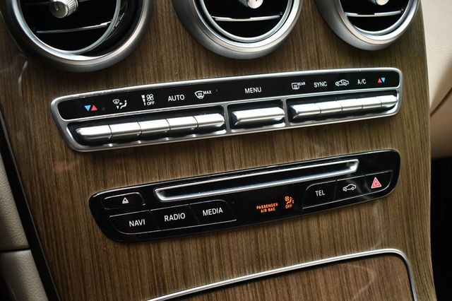 2018 Mercedes-Benz GLC GLC 300 SUV - 23050072 - 24