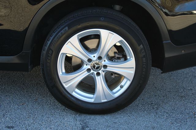 2018 Mercedes-Benz GLC GLC 300 SUV - 22965628 - 32