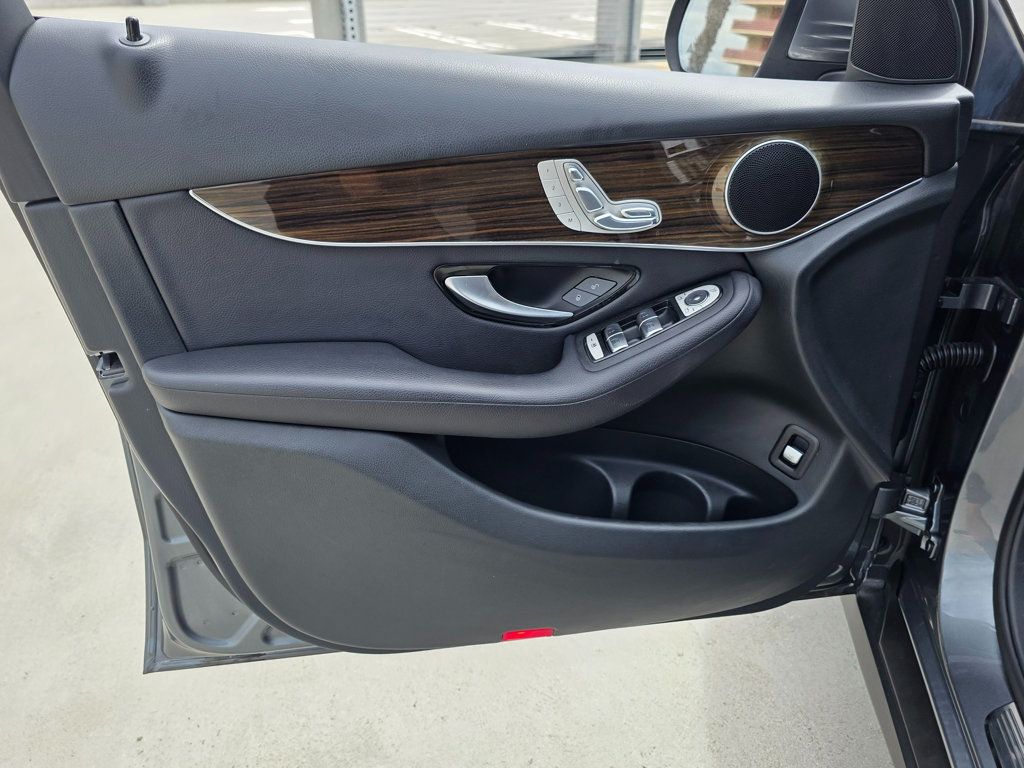 2018 Mercedes-Benz GLC GLC 300 SUV - 22819543 - 26