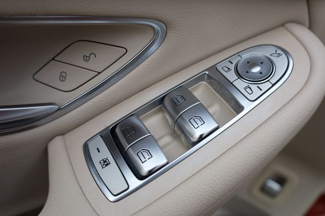 2018 Mercedes-Benz GLC GLC 300 SUV - 22969304 - 33