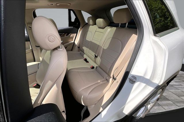 2018 Mercedes-Benz GLC GLC 300 SUV - 23014421 - 17