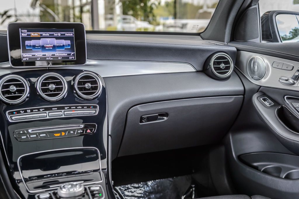 2018 Mercedes-Benz GLC GLC43 4MATIC AMG - PANO ROOF - NAV - BACKUP CAM - BLUETOOTH  - 22918605 - 38