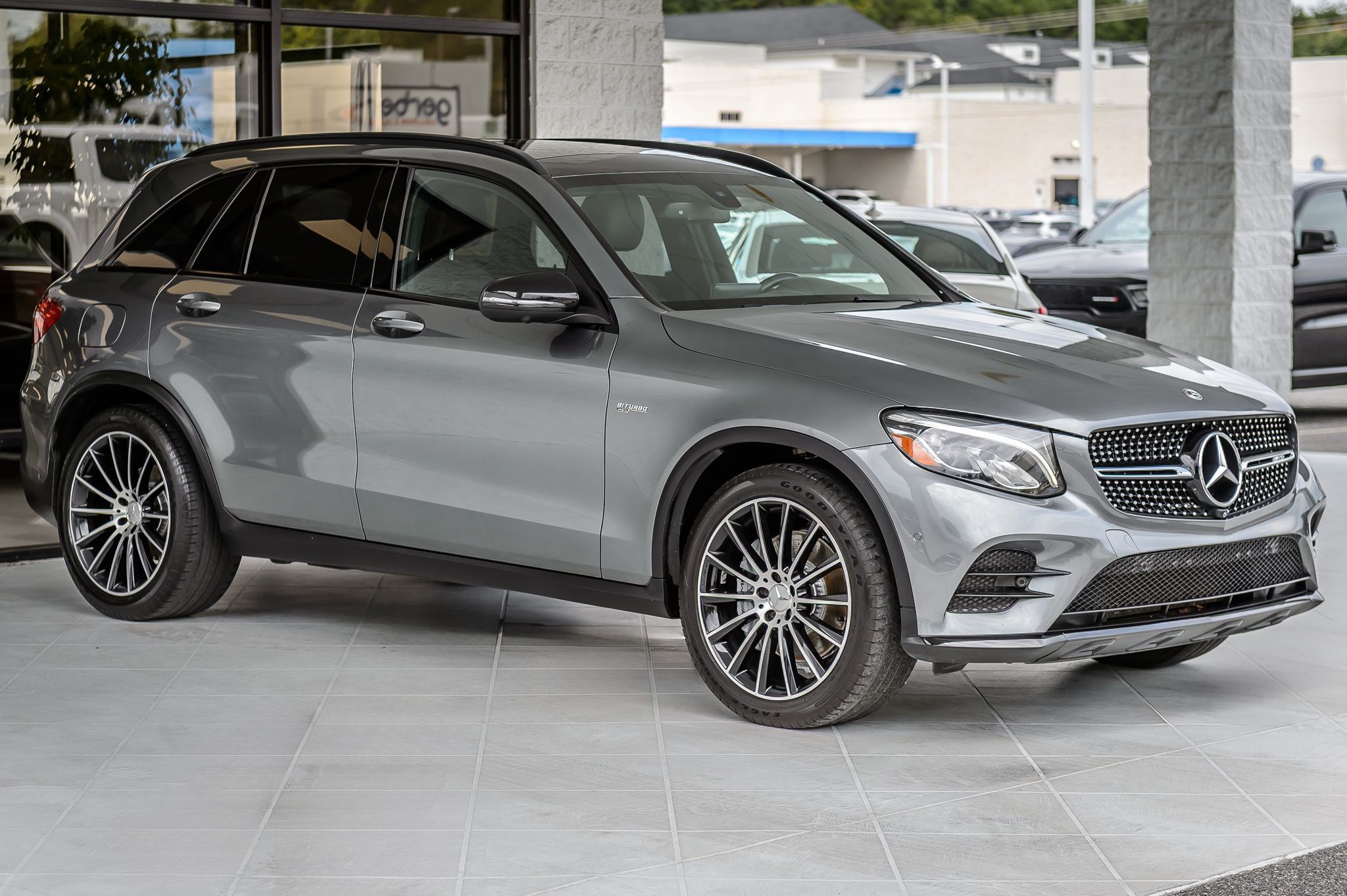 2018 Mercedes Benz GLC 4MATIC AMG photo 4