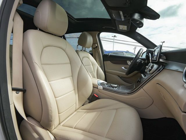 2018 Mercedes-Benz GLC 300 4MATIC - 23088475 - 39