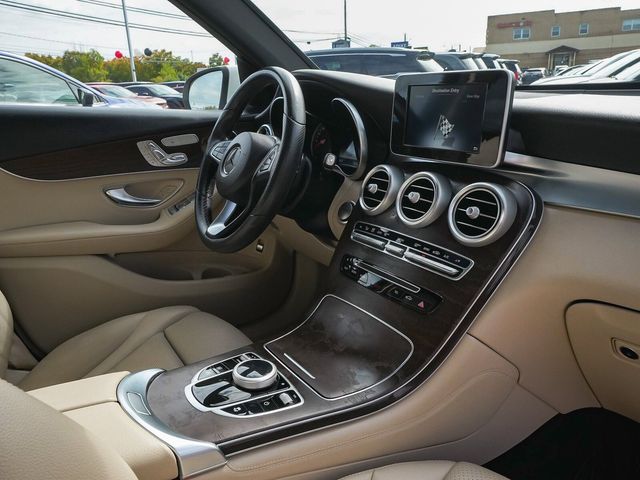 2018 Mercedes-Benz GLC 300 4MATIC - 23088475 - 42