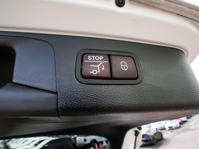 2018 Mercedes-Benz GLC 300 4MATIC - 23088475 - 49