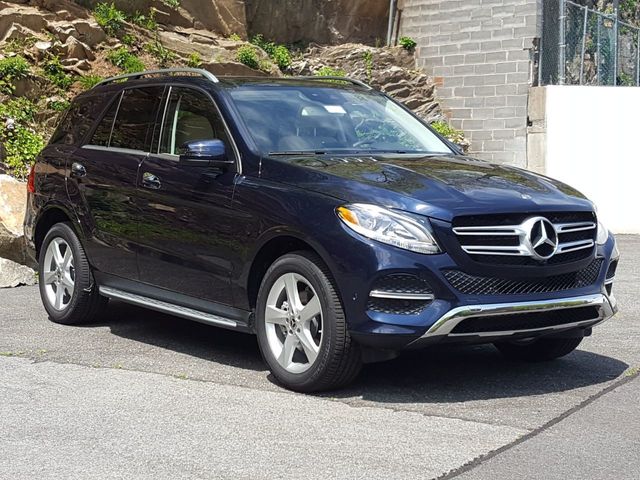 2018 Mercedes-Benz GLE 350 4MATIC w/Panoramic Roof - 18169606 - 3