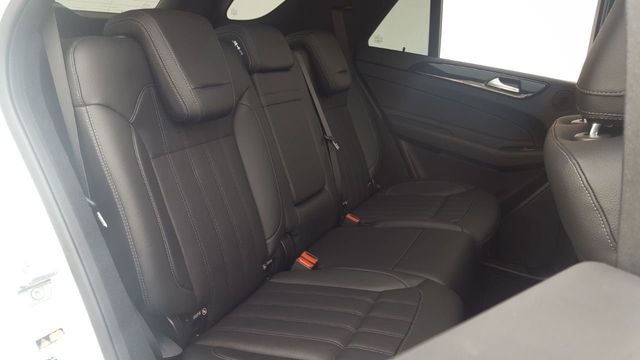 2018 Mercedes-Benz GLE 4MATIC w/Panoramic Roof & Surround View Camera - 18170869 - 9