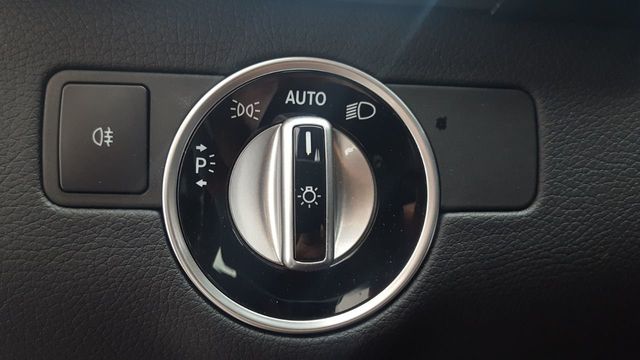 2018 Mercedes-Benz GLE 4MATIC w/Panoramic Roof & Surround View Camera - 18170869 - 14