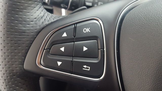 2018 Mercedes-Benz GLE 4MATIC w/Panoramic Roof & Surround View Camera - 18170869 - 17