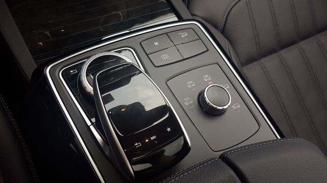 2018 Mercedes-Benz GLE 4MATIC w/Panoramic Roof & Surround View Camera - 18170869 - 19