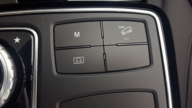 2018 Mercedes-Benz GLE 4MATIC w/Panoramic Roof & Surround View Camera - 18170869 - 20