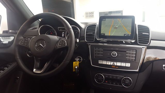 2018 Mercedes-Benz GLE 4MATIC w/Panoramic Roof & Surround View Camera - 18170869 - 6