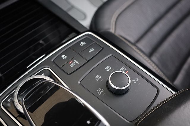 2018 Mercedes-Benz GLE AMG GLE 63 4MATIC SUV - 22932746 - 40