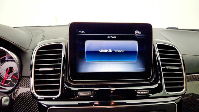 2018 Mercedes-Benz GLS AMG GLS 63 4MATIC SUV w/ 22'' AMG Wheels & Carbon Fiber Trim - 23092251 - 16